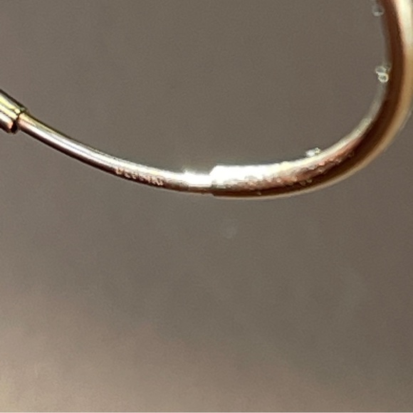 14k gold filled medium hoops. 1 1/8” diameter - Picture 4 of 5